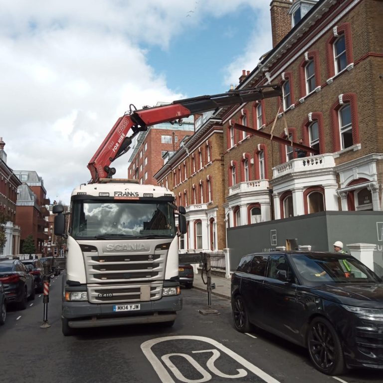 Franks Steel crane delivery carrying out structural steel installation project in Mitcham CR4